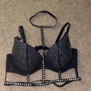 Medium Size Black w/ Bling Bra, Brand- Windsor